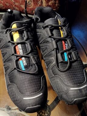 Men's Black Athletic Shoe Sneaker For Running Size 10 (44) KEEP RUNNING